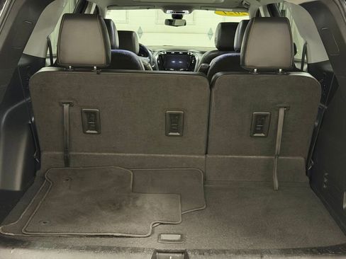 Used 2021 Chevrolet Traverse RS image 18