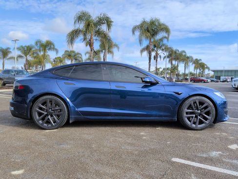 Used 2021 Tesla Model S Plaid image 11