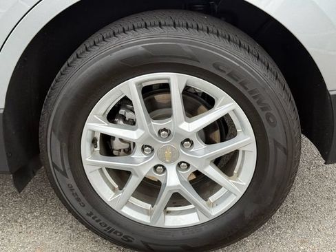 Used 2024 Chevrolet Equinox LT AWD/4WD image 32