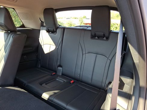 Certified 2026 INFINITI QX60 Luxe w/ Cargo Package AWD/4WD image 10