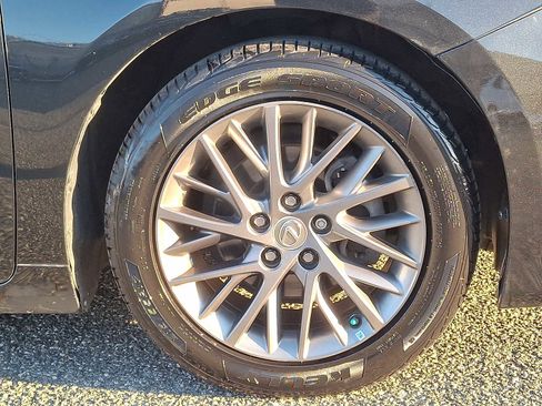 Used 2018 Lexus ES 350 w/ Ultra Luxury Package image 8