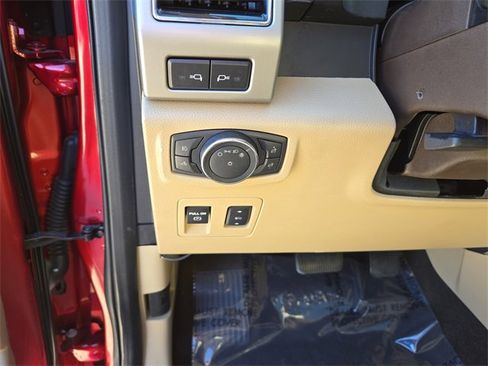 Used 2019 Ford F150 Lariat image 19