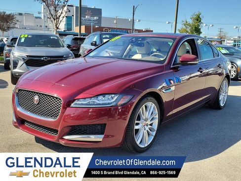 Used 2017 Jaguar XF Prestige image 16