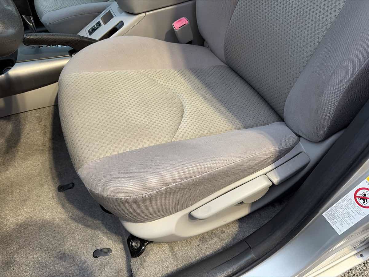 Used 2007 Toyota RAV4 2WD image 12