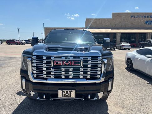 Used 2024 GMC Sierra 2500 Denali w/ Denali Reserve Package AWD/4WD image 2