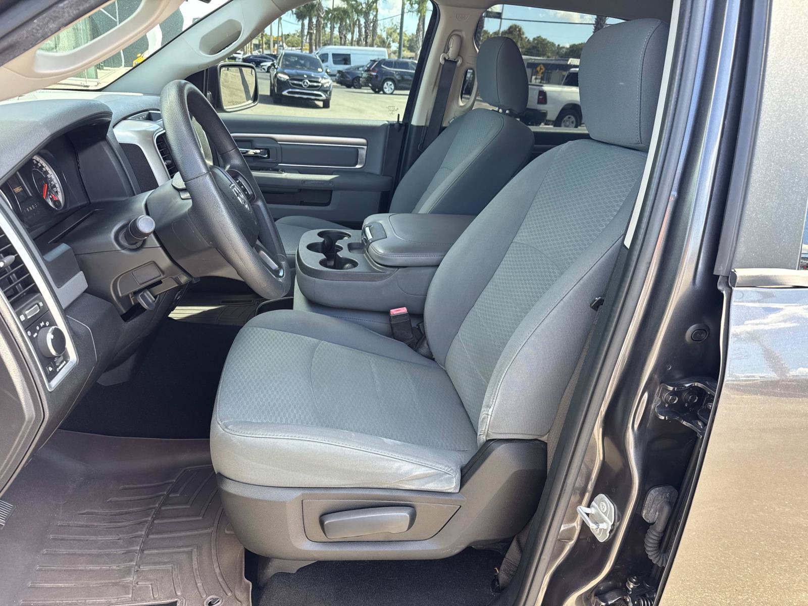 Used 2020 RAM 1500 Classic SLT AWD/4WD image 19