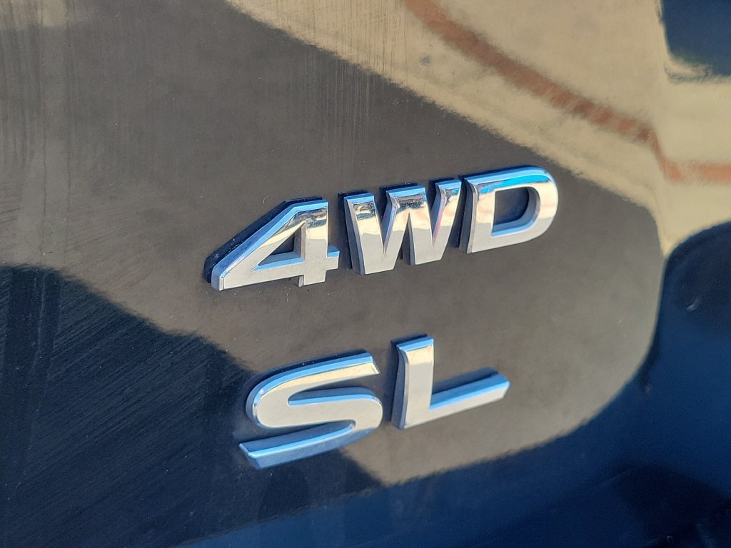 Used 2017 Nissan Pathfinder SL AWD/4WD image 9