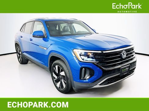 Used 2025 Volkswagen Atlas Cross Sport SE image 1