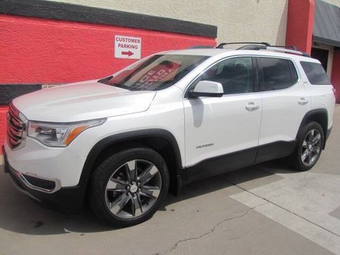 Used 2017 GMC Acadia SLT AWD/4WD image 4