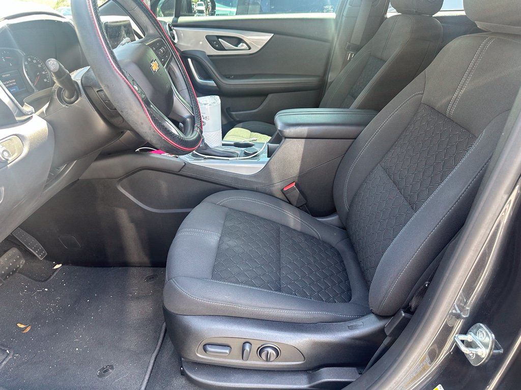 Used 2022 Chevrolet Blazer LT w/ LPO, Black Accent Package FWD image 13