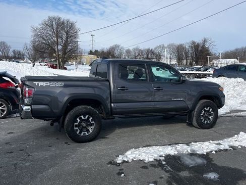 Used 2023 Toyota Tacoma TRD Off-Road image 4