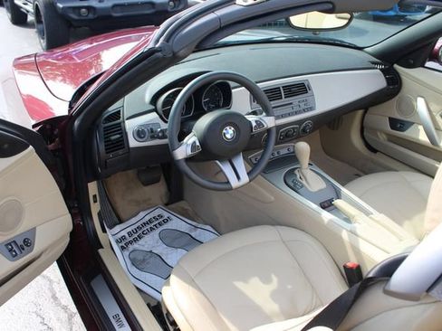 Used 2004 BMW Z4 2.5i RWD image 30