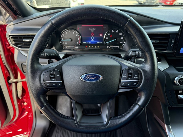Used 2020 Ford Explorer XLT w/ Equipment Group 202A AWD/4WD image 26