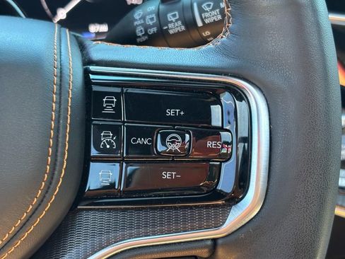 Used 2024 Jeep Grand Wagoneer Series III w/ Rear Seat Video Group 1 AWD/4WD image 21