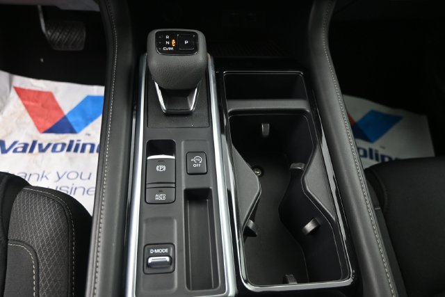 Used 2024 Nissan Pathfinder SV FWD image 19