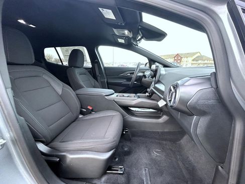 New 2026 Chevrolet Equinox EV LT image 16