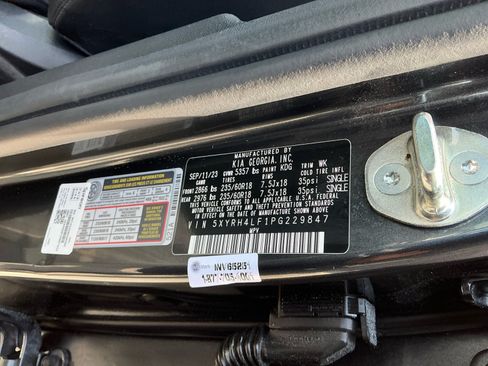 Used 2023 Kia Sorento EX FWD image 27