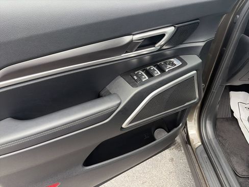 Used 2025 Kia Telluride S FWD image 17