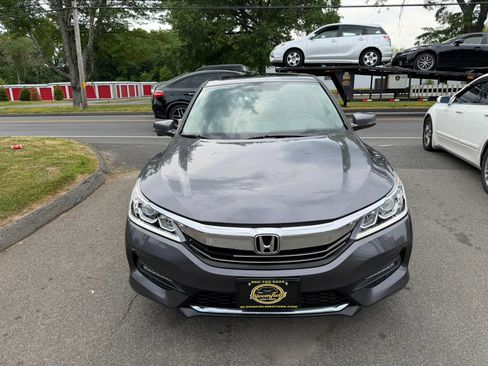 Used 2017 Honda Accord EX-L image 2