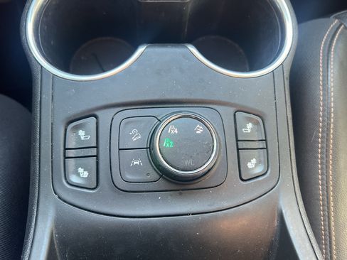 Used 2020 GMC Terrain SLT AWD/4WD image 17