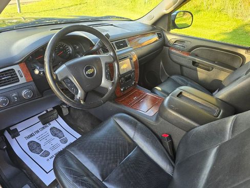 Used 2013 Chevrolet Suburban LTZ AWD/4WD image 11