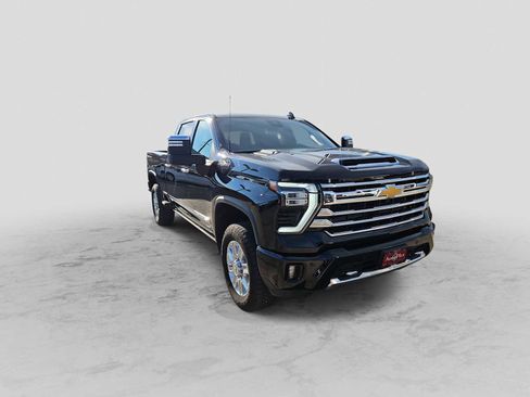 Used 2024 Chevrolet Silverado 2500 High Country image 2