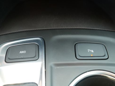 Used 2024 Chevrolet Equinox LT w/ LPO, Floor Liner Package image 32