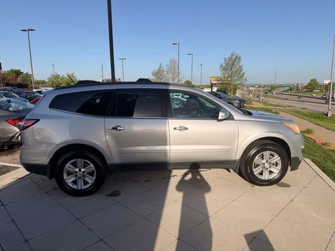 Used 2013 Chevrolet Traverse LT FWD image 6