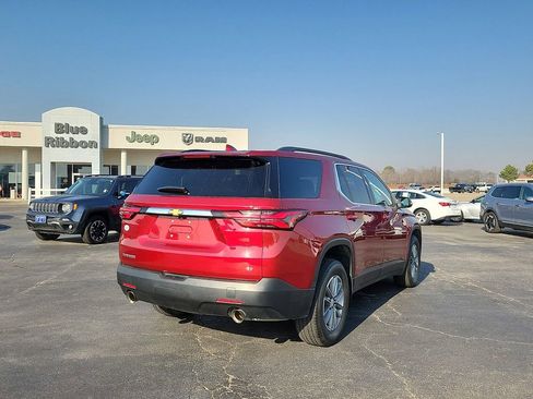 Used 2023 Chevrolet Traverse LT image 5