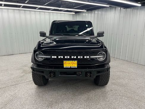 Used 2022 Ford Bronco Wildtrak image 2