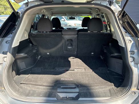 Used 2016 Nissan Rogue SV AWD/4WD image 14