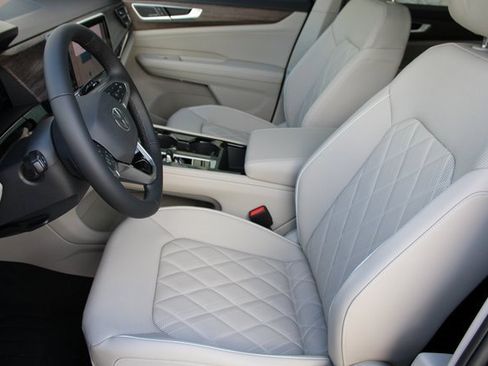 New 2026 Volkswagen Atlas SEL Premium R-Line image 17