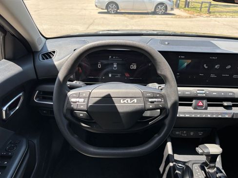 Used 2025 Kia K4 FWD image 27