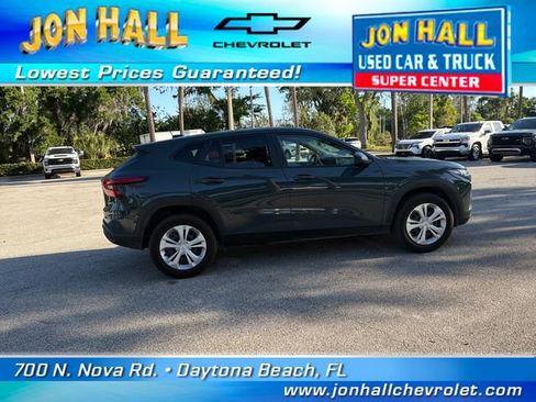 Used 2025 Chevrolet Trax LS w/ Driver Confidence Package image 14