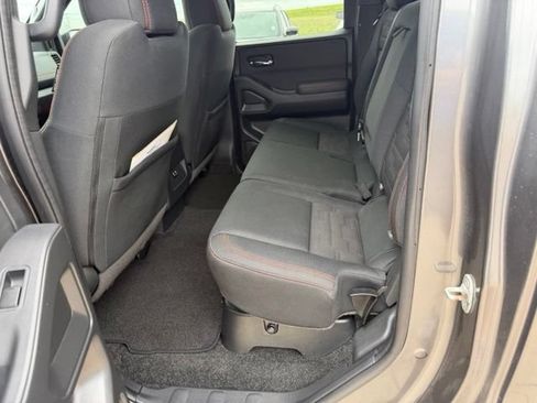 Used 2022 Nissan Frontier PRO-4X w/ Technology Package AWD/4WD image 12