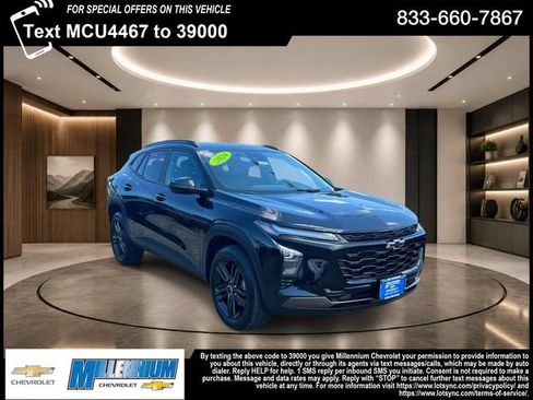 Used 2024 Chevrolet Trax ACTIV w/ Driver Confidence Package FWD image 1