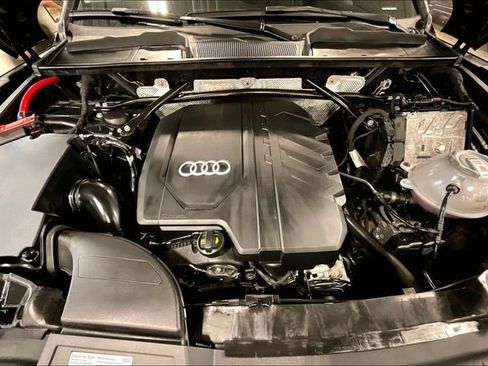 Certified 2023 Audi Q5 2.0T Premium w/ Convenience Package AWD/4WD image 10