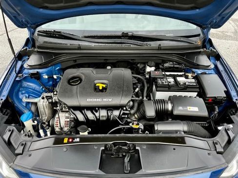 Used 2017 Hyundai Elantra SE image 45