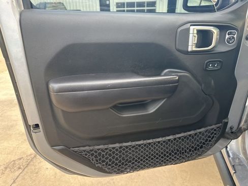 Used 2018 Jeep Wrangler Unlimited Rubicon image 6