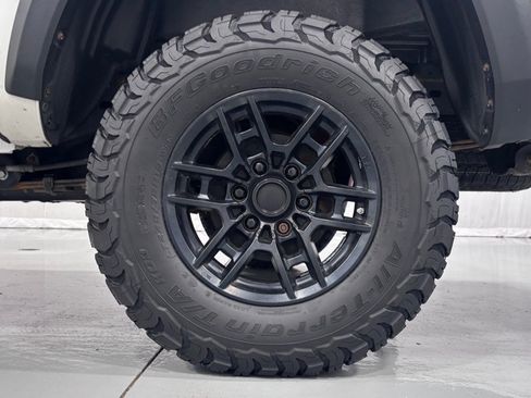 Used 2020 Toyota Tacoma TRD Pro AWD/4WD image 32