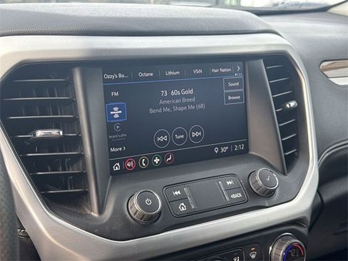 Used 2023 GMC Acadia SLE w/ Driver Convenience Package image 16