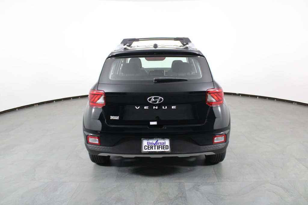 Certified 2026 Hyundai Venue SEL FWD image 11