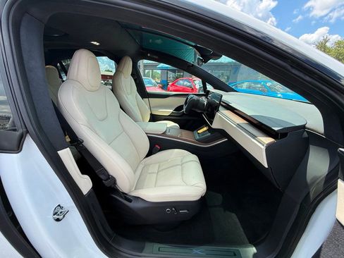 Used 2023 Tesla Model X AWD/4WD image 32