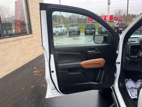 Used 2023 GMC Canyon AT4 w/ AT4 Premium Package image 20