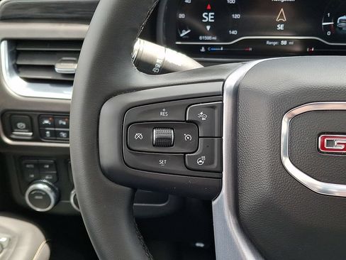 Used 2023 GMC Yukon XL SLT w/ SLT Luxury Package AWD/4WD image 22