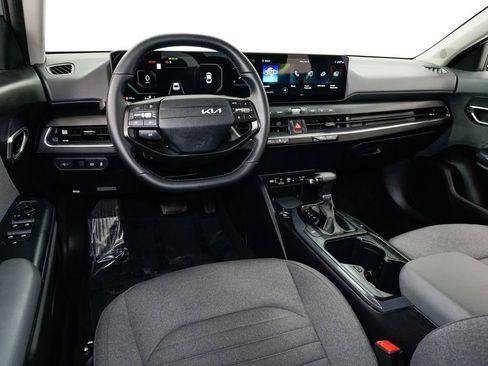 Certified 2025 Kia K4 EX image 6