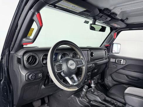 Used 2023 Jeep Wrangler Altitude image 25