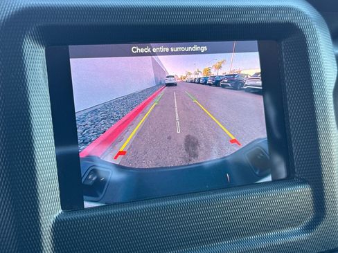 Used 2022 Jeep Gladiator Willys image 18