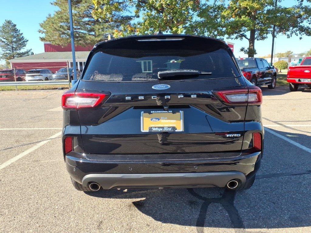 Used 2023 Ford Escape ST-Line Elite AWD/4WD image 7