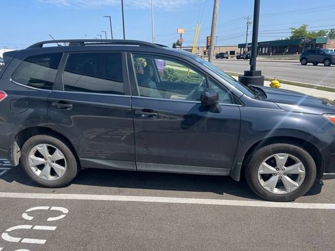 Used 2015 Subaru Forester 2.5i Limited AWD/4WD image 6